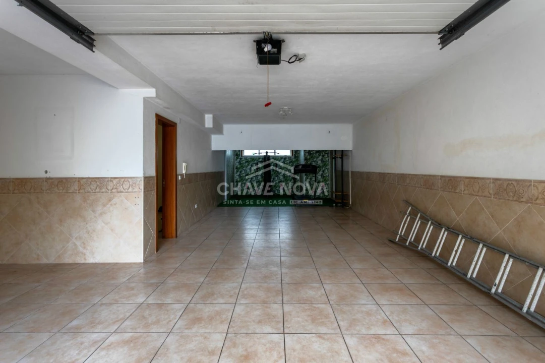 Moradia T4 para Arrendamento em Glória e Vera Cruz Foto 19