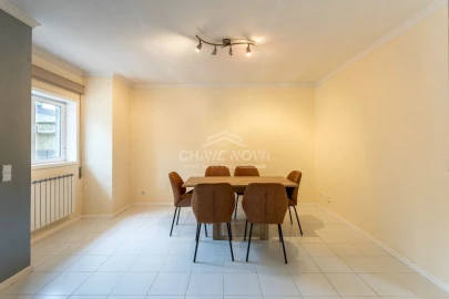 Moradia T4 para Arrendamento em Glória e Vera Cruz