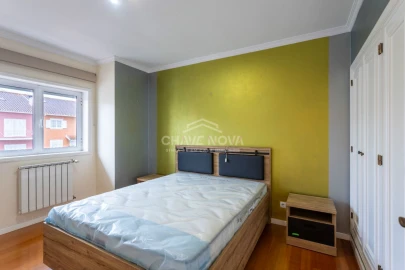 Moradia T4 para Arrendamento em Glória e Vera Cruz