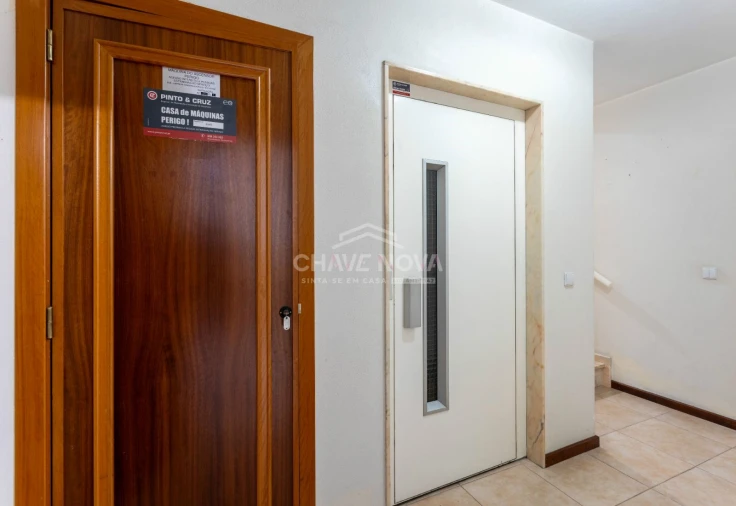 Moradia T4 para Arrendamento em Glória e Vera Cruz Foto 17