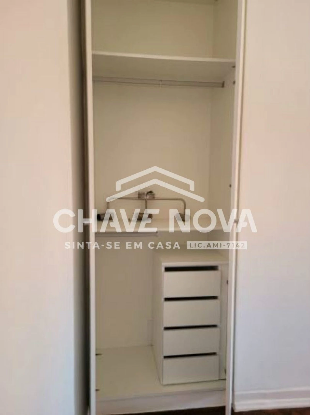 Apartamento T3 para Arrendamento em Santo António Foto 16