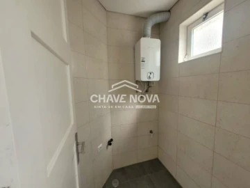 Apartamento T3 para Arrendamento em Santo António