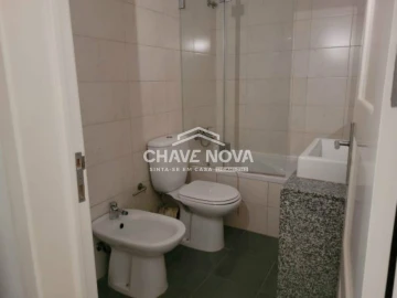 Apartamento T3 para Arrendamento em Santo António