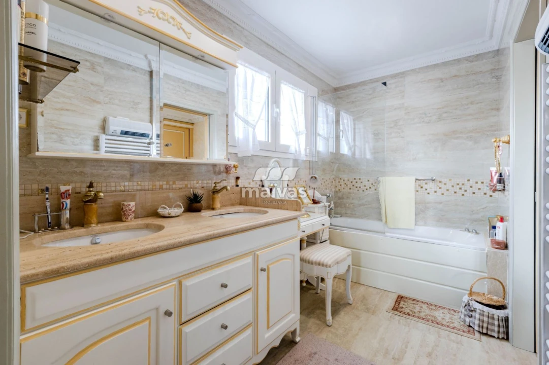 Moradia T5 para Venda em Merelim (São Paio), Panoias e Parada de Tibães Foto 12