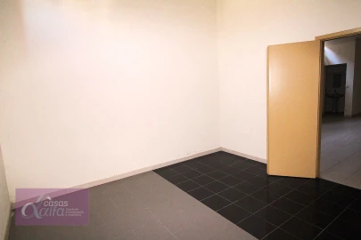 Loja para Arrendamento em Leiria, Pousos, Barreira e Cortes