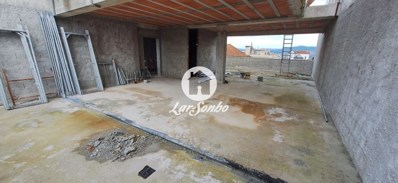 Apartamento T2 para Venda em Arcozelo Foto 12