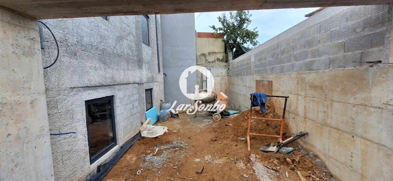 Apartamento T2 para Venda em Arcozelo Foto 19