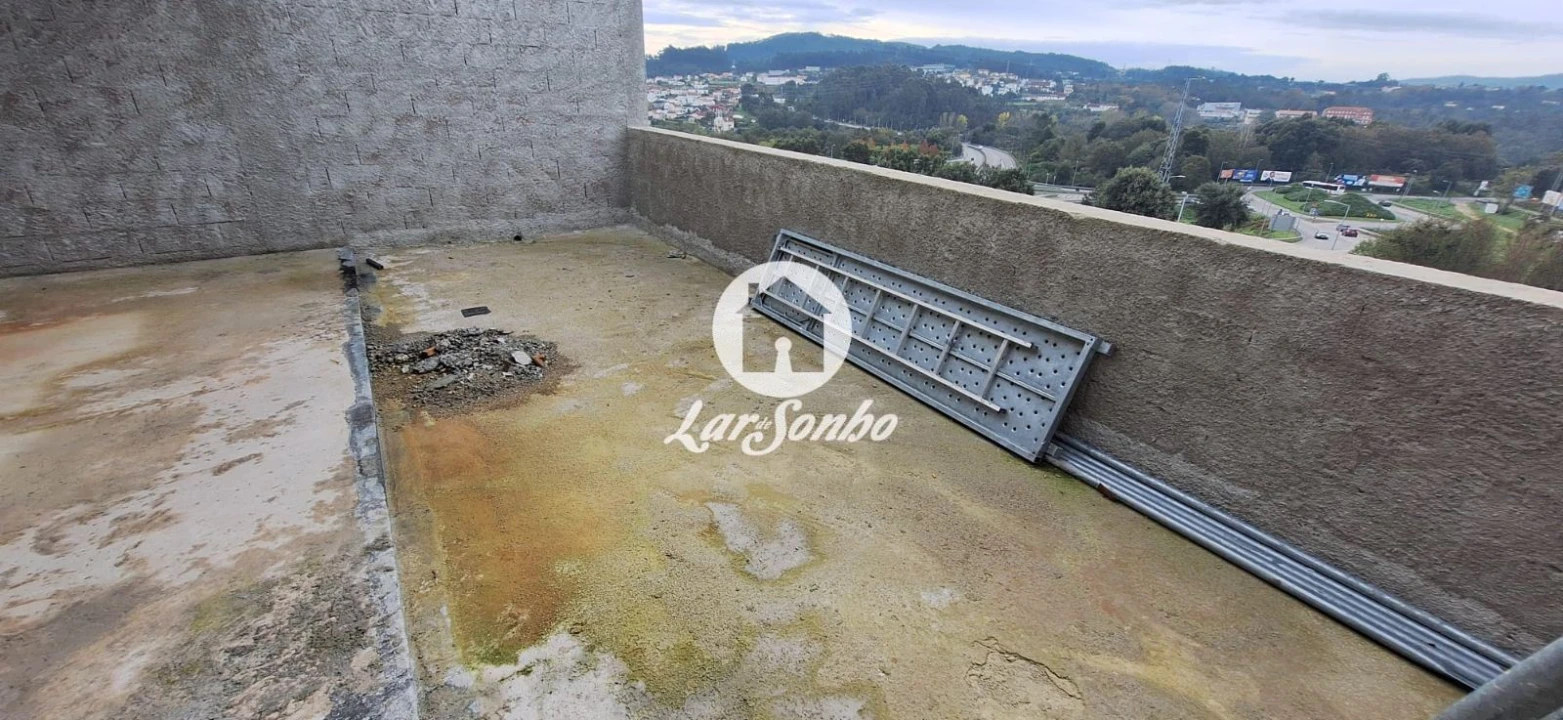Apartamento T2 para Venda em Arcozelo Foto 25