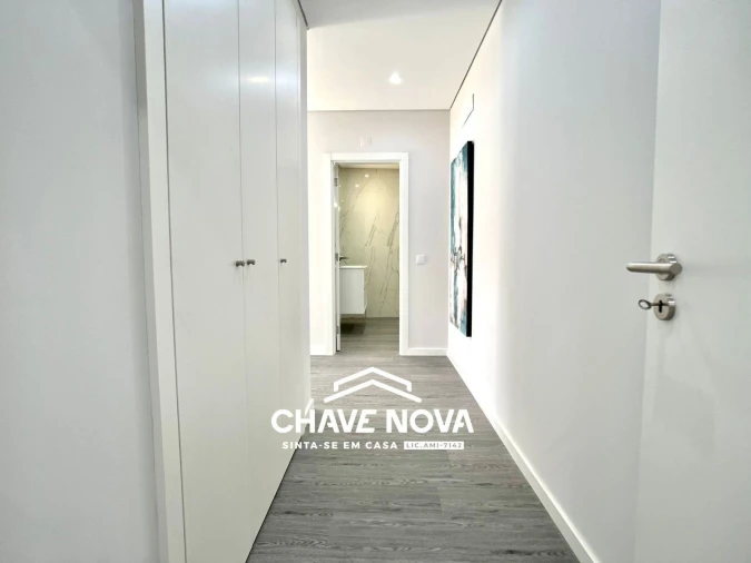 Apartamento T3 para Venda em Quelfes Foto 9