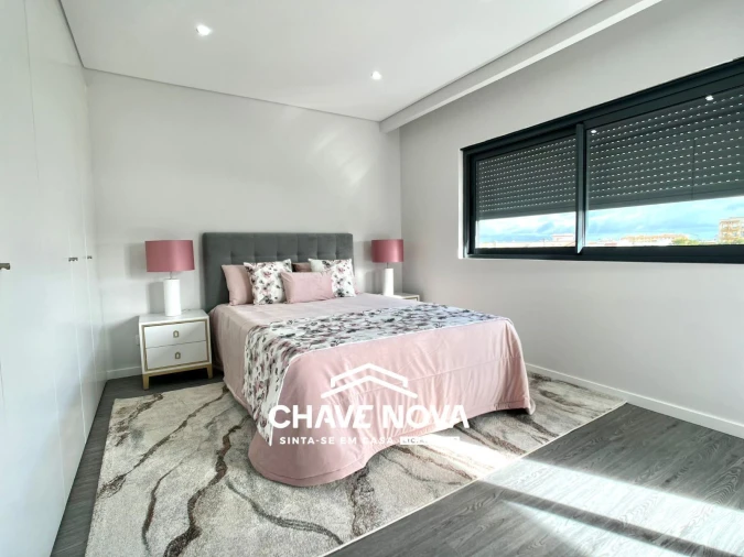 Apartamento T3 para Venda em Quelfes Foto 13