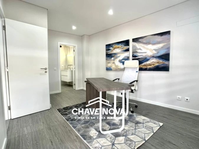 Apartamento T3 para Venda em Quelfes Foto 23