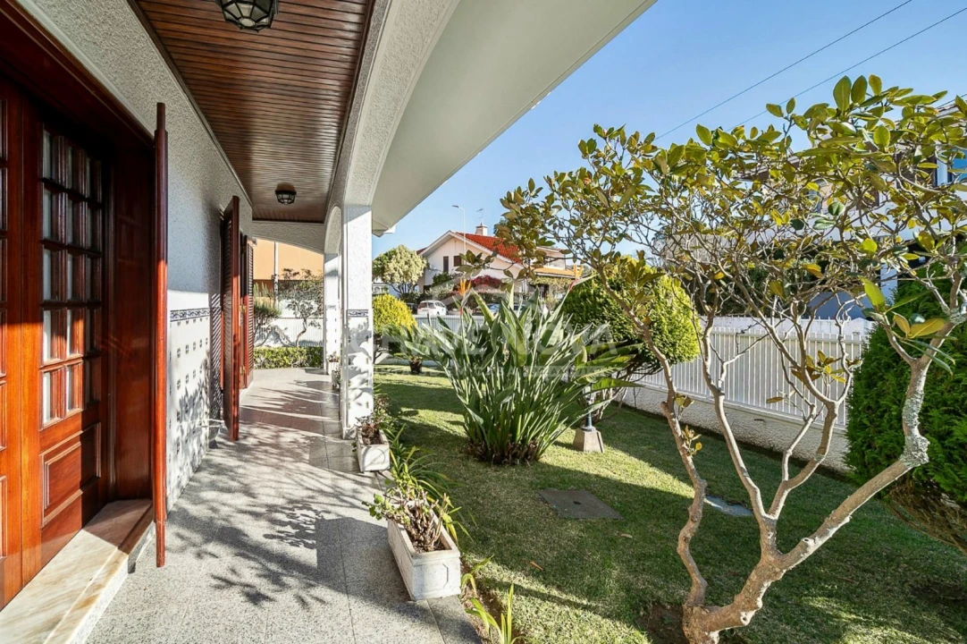 Moradia T4 para Venda em Arcozelo Foto 3