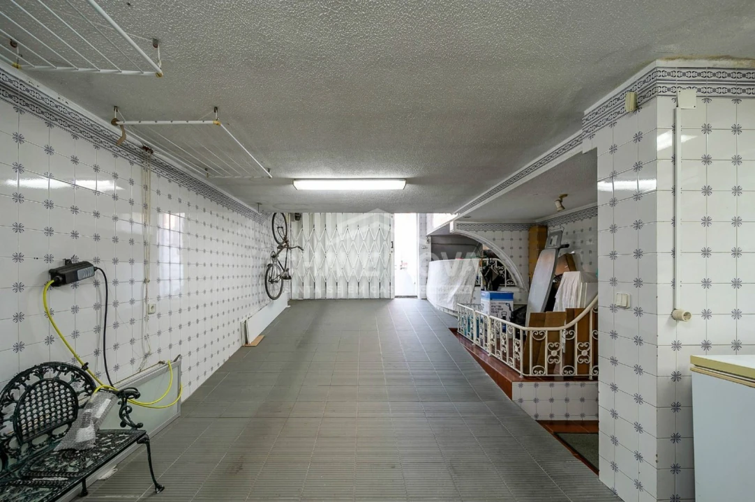 Moradia T4 para Venda em Arcozelo Foto 11