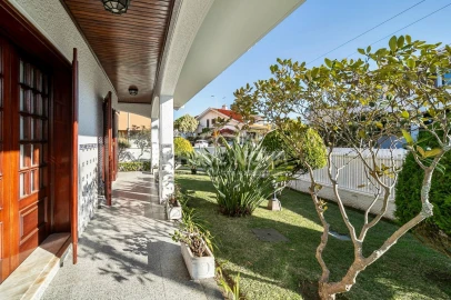 Moradia T4 para Venda em Arcozelo