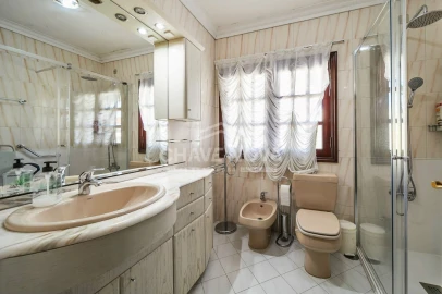 Moradia T4 para Venda em Arcozelo