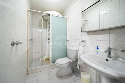 Moradia T4 para Venda em Arcozelo