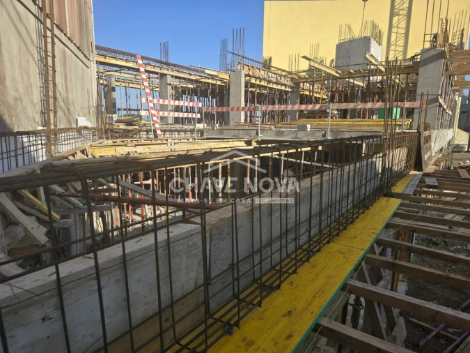 Apartamento T0 para Venda em Pedrouços Foto 8