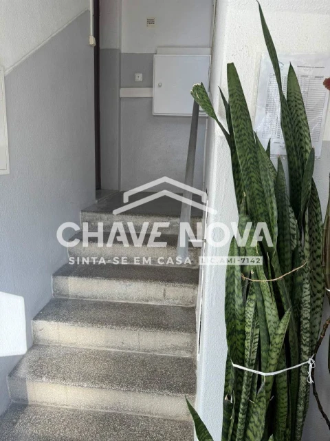 Apartamento T3 para Venda em Laranjeiro e Feijó