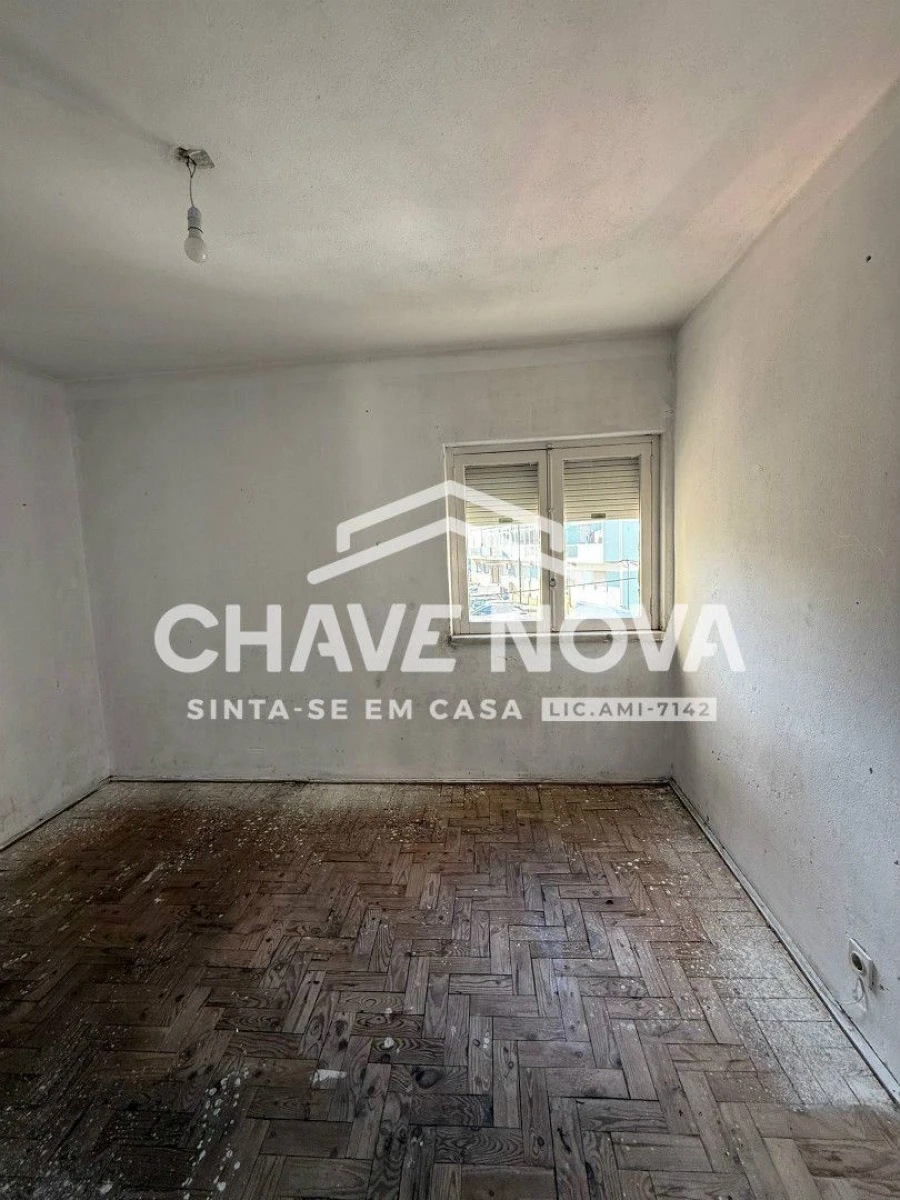 Apartamento T3 para Venda em Laranjeiro e Feijó Foto 2