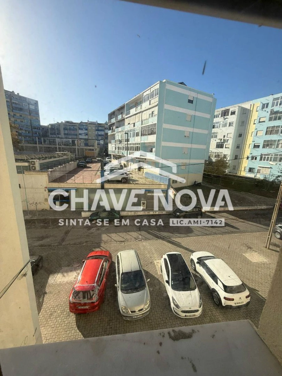 Apartamento T3 para Venda em Laranjeiro e Feijó Foto 3