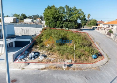 Terreno para Venda em Seroa