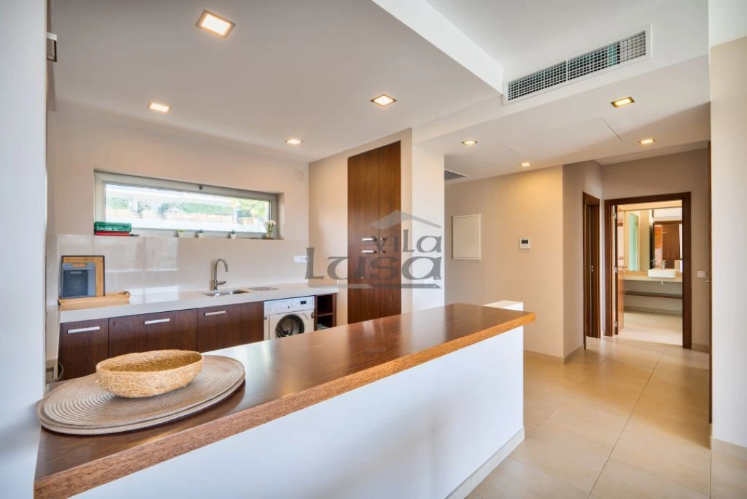 Apartamento T2 para Venda em Portimão Foto 6