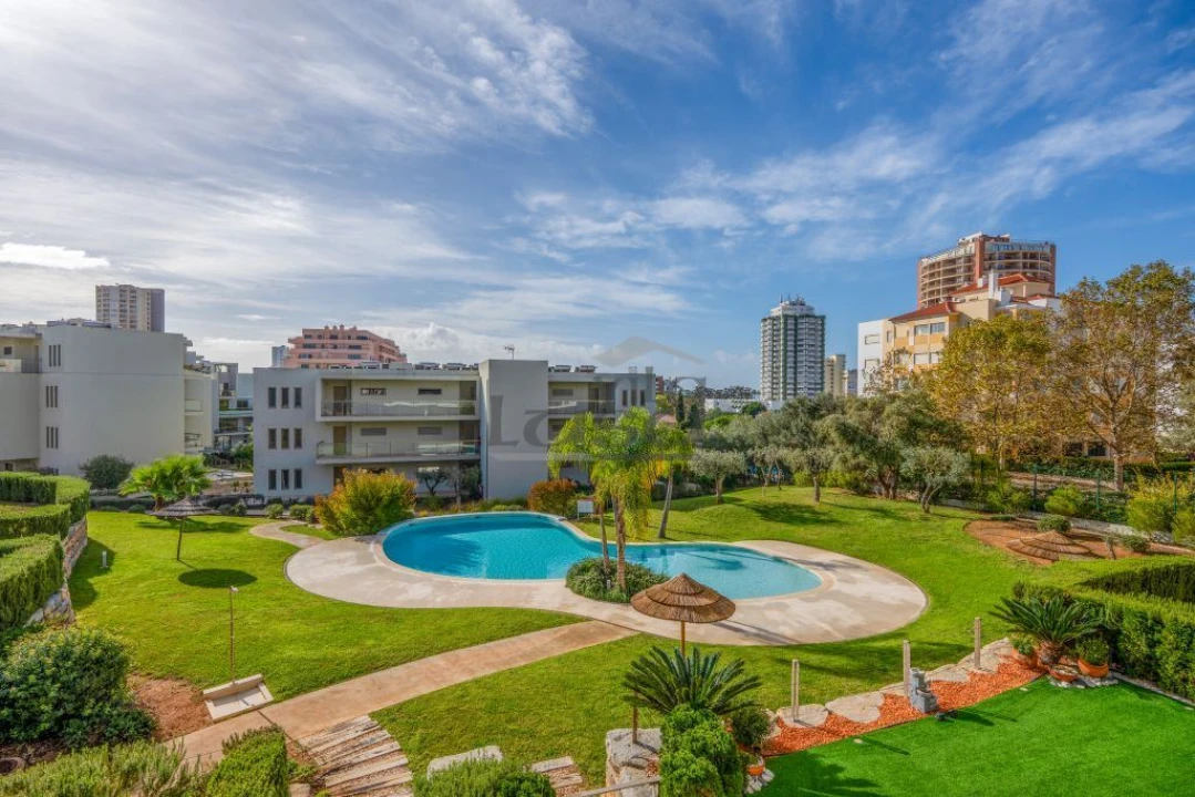 Apartamento T2 para Venda em Portimão Foto 15