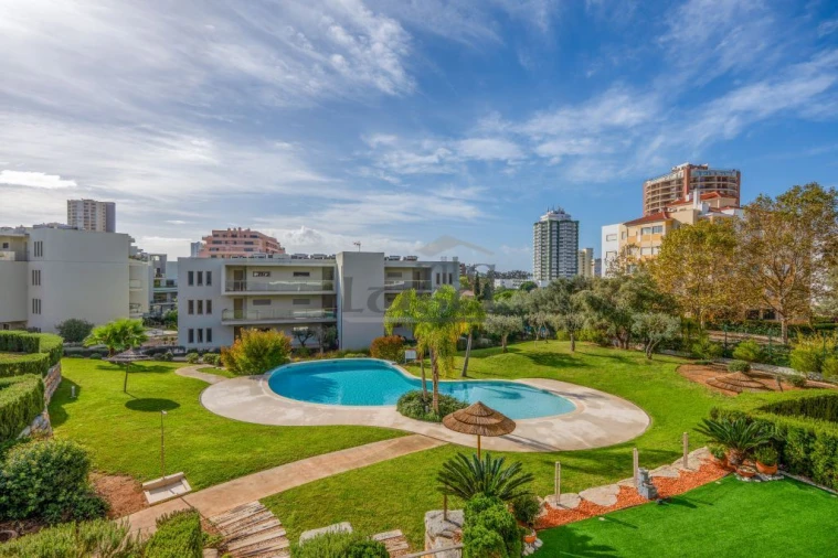Apartamento T2 para Venda em Portimão Foto 15