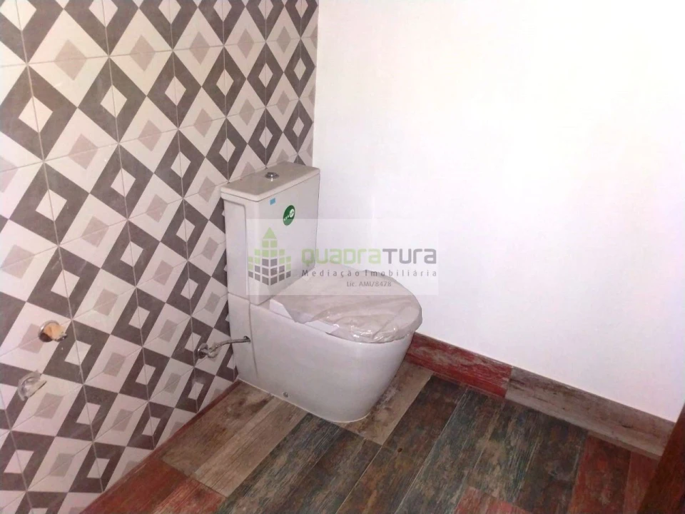 Loja para Venda em Cedofeita, Santo Ildefonso, Sé, Miragaia, São Nicolau e Vitória Foto 15