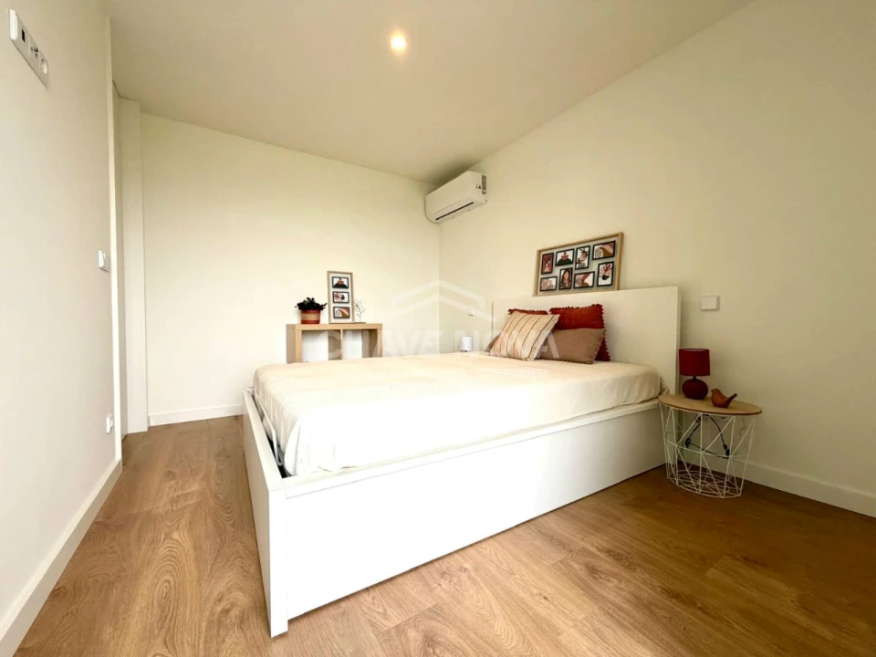 Apartamento T1 para Arrendamento em Paranhos Foto 14