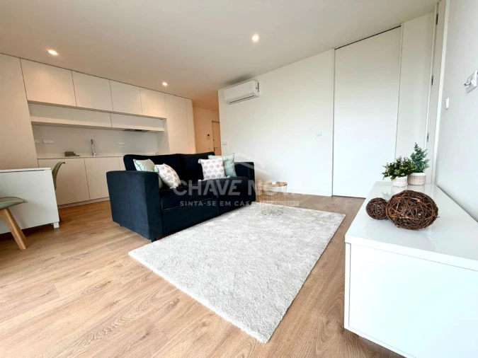 Apartamento T1 para Arrendamento em Paranhos Foto 6