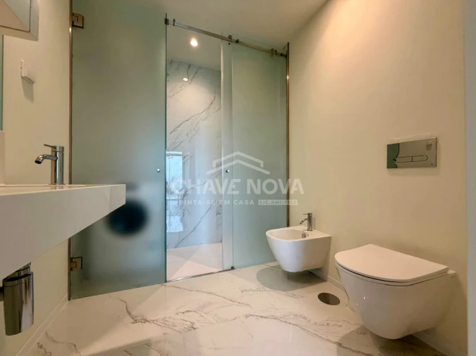 Apartamento T1 para Arrendamento em Paranhos Foto 17