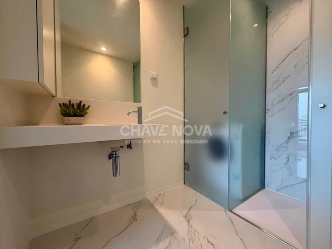 Apartamento T1 para Arrendamento em Paranhos Foto 18