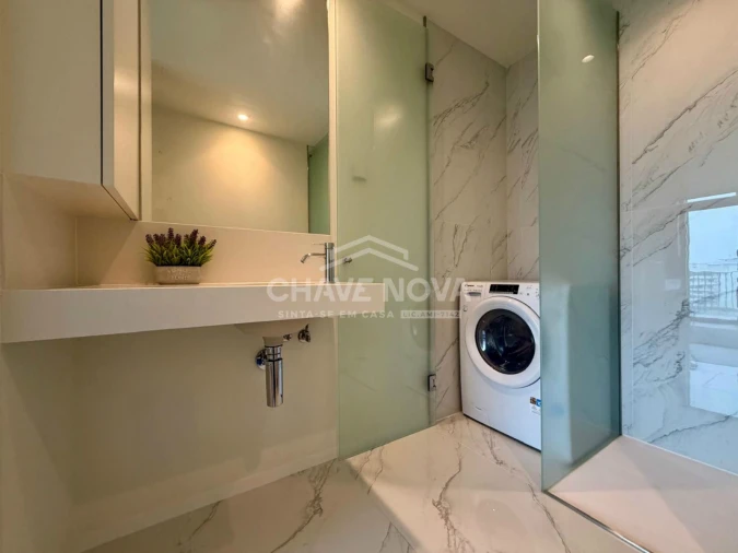 Apartamento T1 para Arrendamento em Paranhos Foto 19