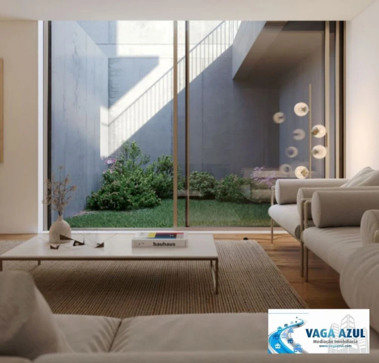 Moradia T3 para Venda em Arcozelo Foto 1