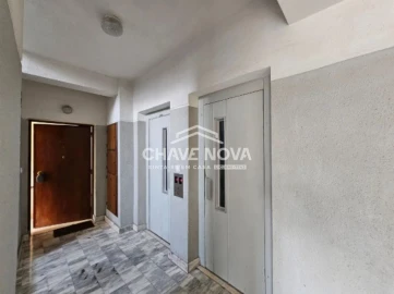 Apartamento T3 para Venda em Loures