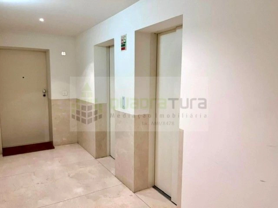 Apartamento T3 para Venda em Aldoar, Foz do Douro e Nevogilde Foto 25