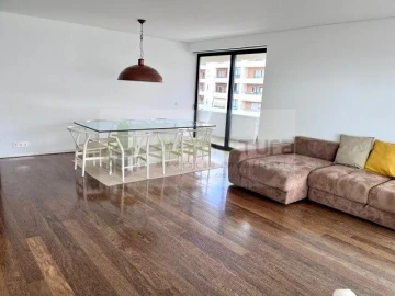 Apartamento T3 para Venda em Aldoar, Foz do Douro e Nevogilde