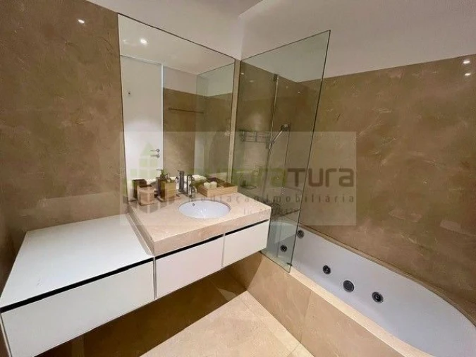 Apartamento T3 para Venda em Aldoar, Foz do Douro e Nevogilde Foto 17