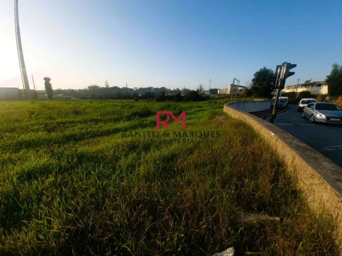 Terreno para Venda em Alfena Foto 2