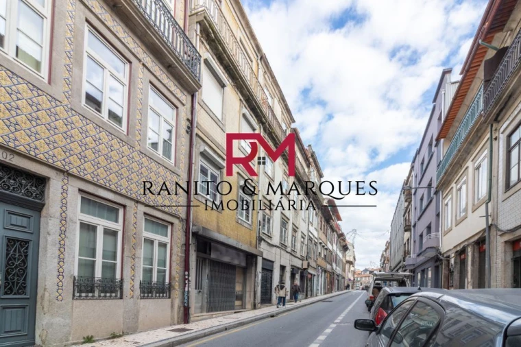 Prédio para Venda em Cedofeita, Santo Ildefonso, Sé, Miragaia, São Nicolau e Vitória Foto 24