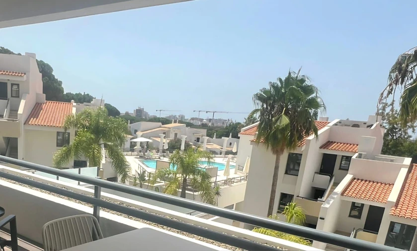 Apartamento T2 para Venda em Quarteira Foto 2
