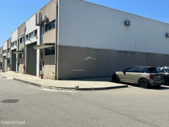 Armazém para Venda em Ermesinde Foto 3