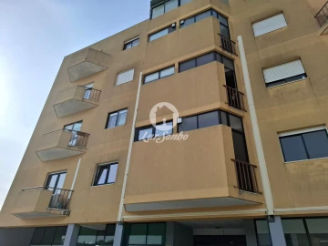 Apartamento T3 para Venda em Cristelos, Boim e Ordem