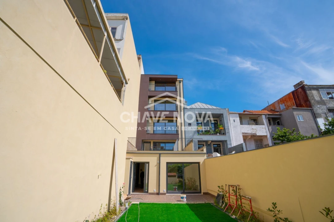 Apartamento T2 para Venda em Cedofeita, Santo Ildefonso, Sé, Miragaia, São Nicolau e Vitória Foto 6
