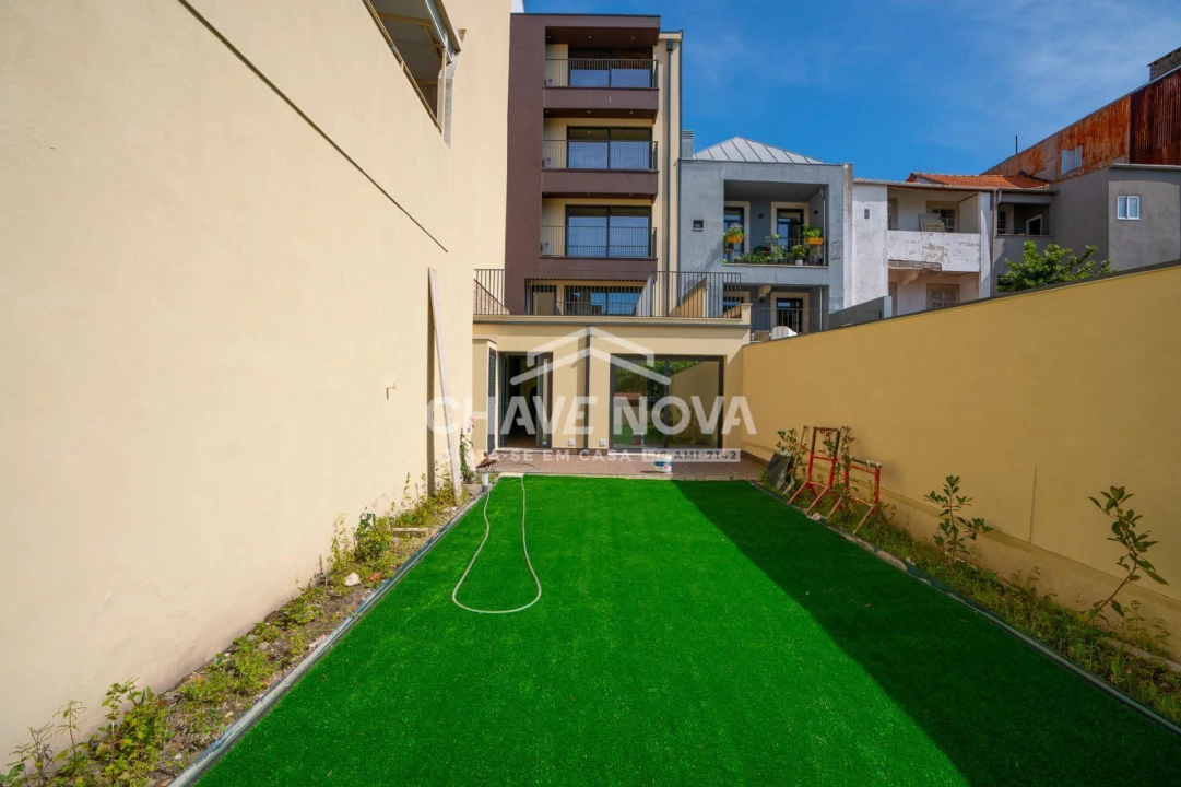 Apartamento T2 para Venda em Cedofeita, Santo Ildefonso, Sé, Miragaia, São Nicolau e Vitória Foto 7