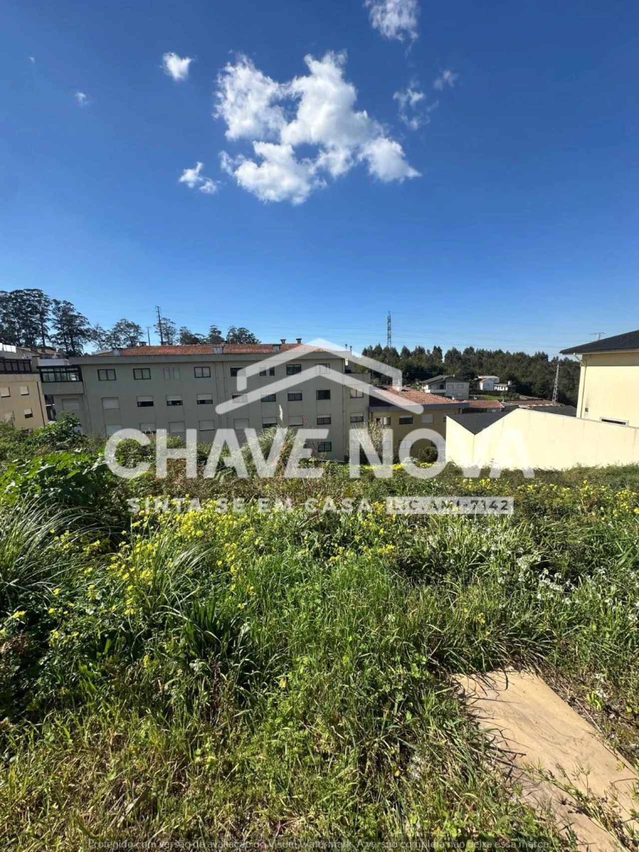 Terreno para Venda em Paços de Brandão Foto 3