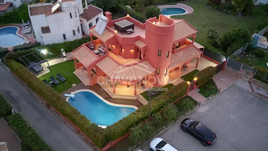 Moradia T3 para Venda em Quarteira Foto 2