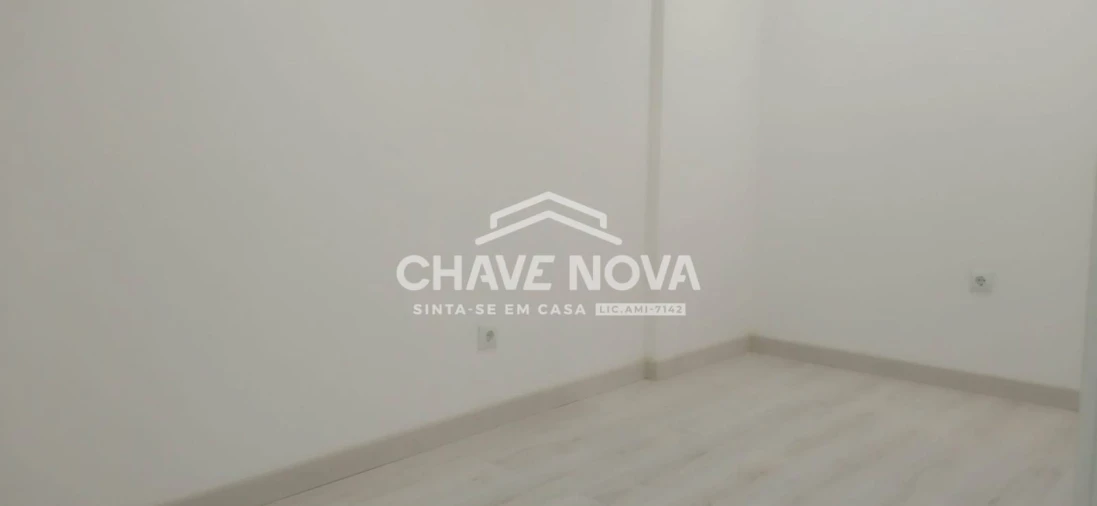 Loja para Venda em Corroios Foto 5