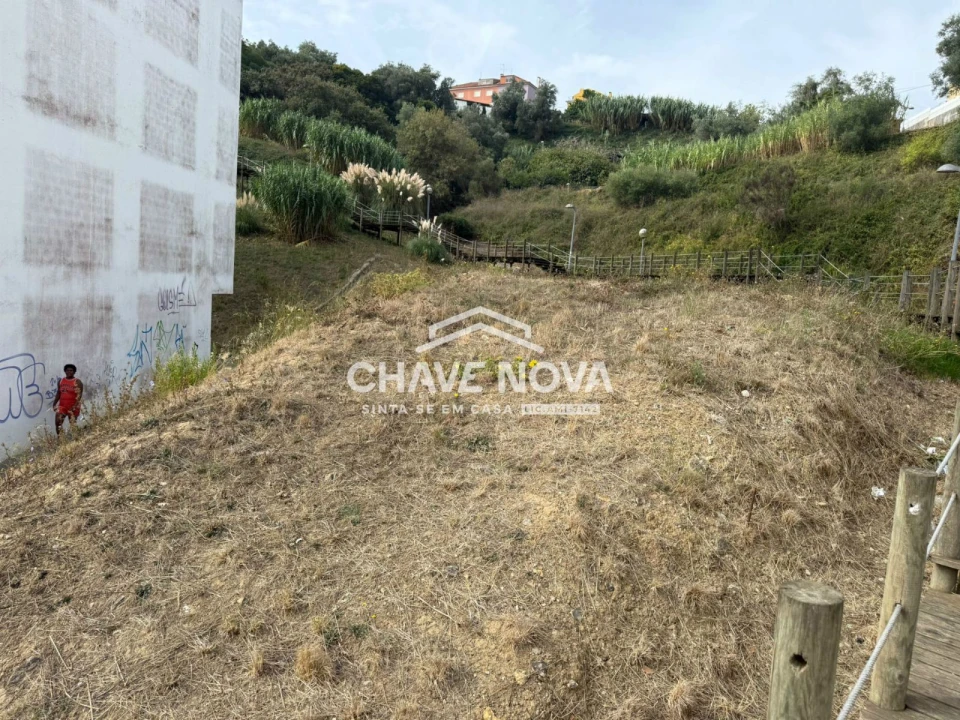 Terreno Misto para Venda em Agualva e Mira-Sintra Foto 1